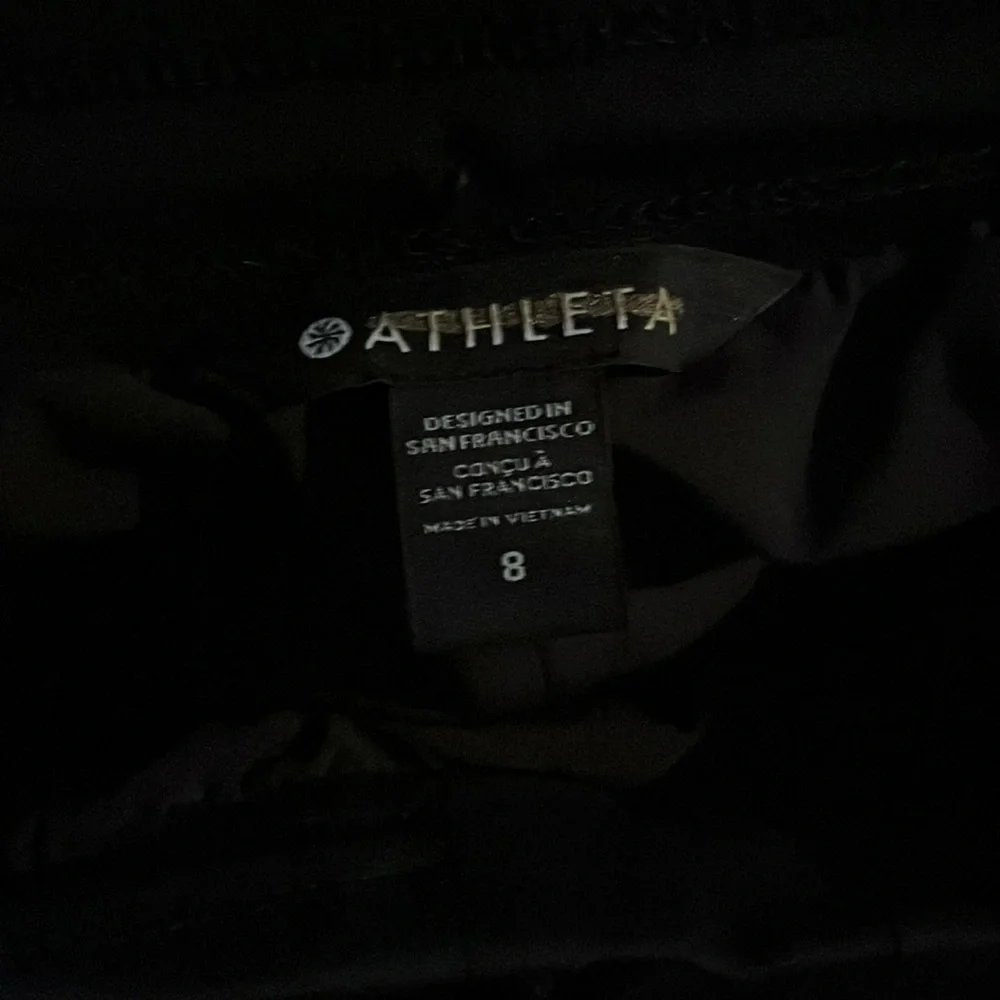 NWOT  $89 Athleta Apres Zip Pockets Black Quilted Ski shorts size 8